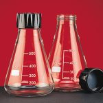 ERLENMEYER EN VERRE BOROSIL 3.3 1000 ML - AVEC BOUCHON PP AUTOCLAVABLE A 140°C