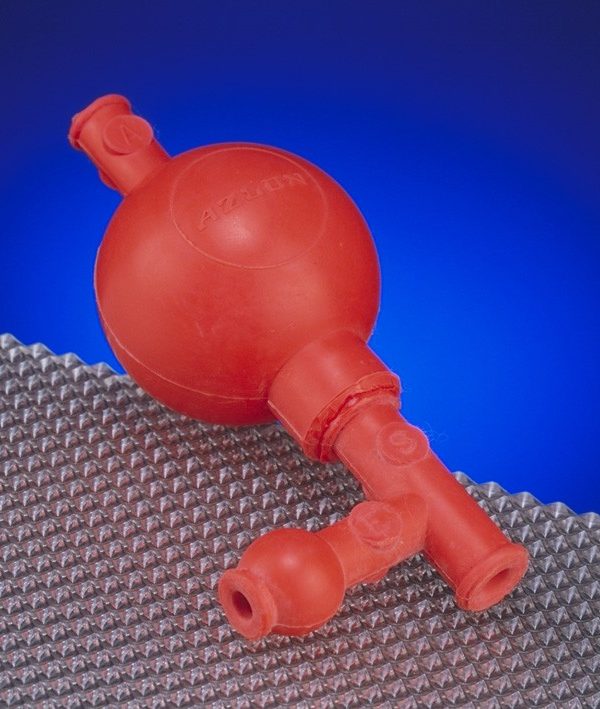 POIRE POUR PIPETAGE UNIVERSELLLE - ROUGE OU BLEU