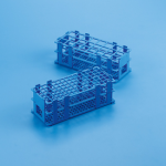 PORTOIR EN PP RECYCLE BLEU AUTOCLAVABLE POUR TUBE A ESSAI – 25 MM, 25 PLACES